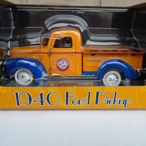 Arm & Hammer 1940 Ford Pickup Die-Cast Coin Bank. 1:25 Scale. New in box.
